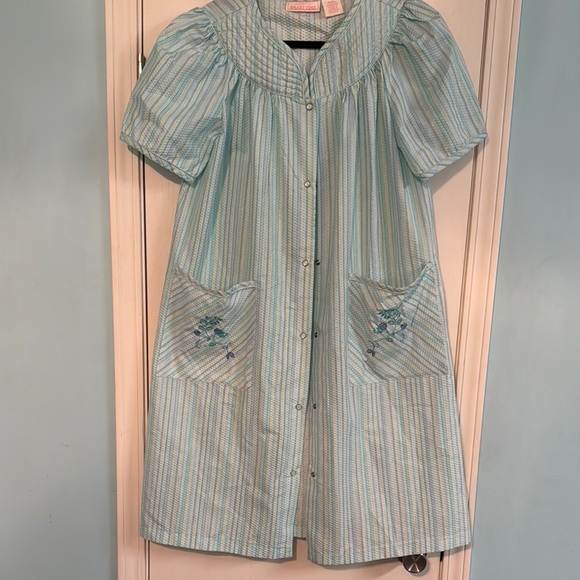 Smart Time Other - Women's Blue Striped Nightgown box Dur‎ size medium